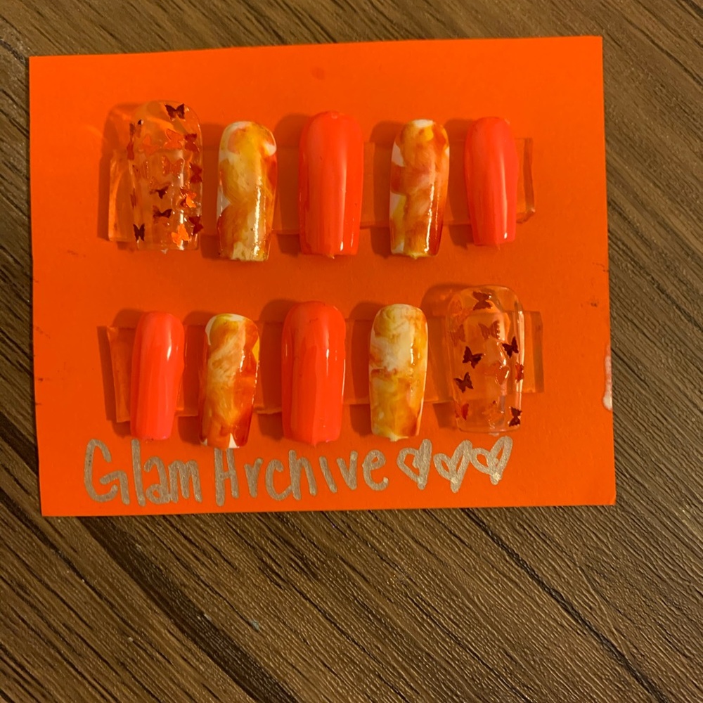 Press on nails